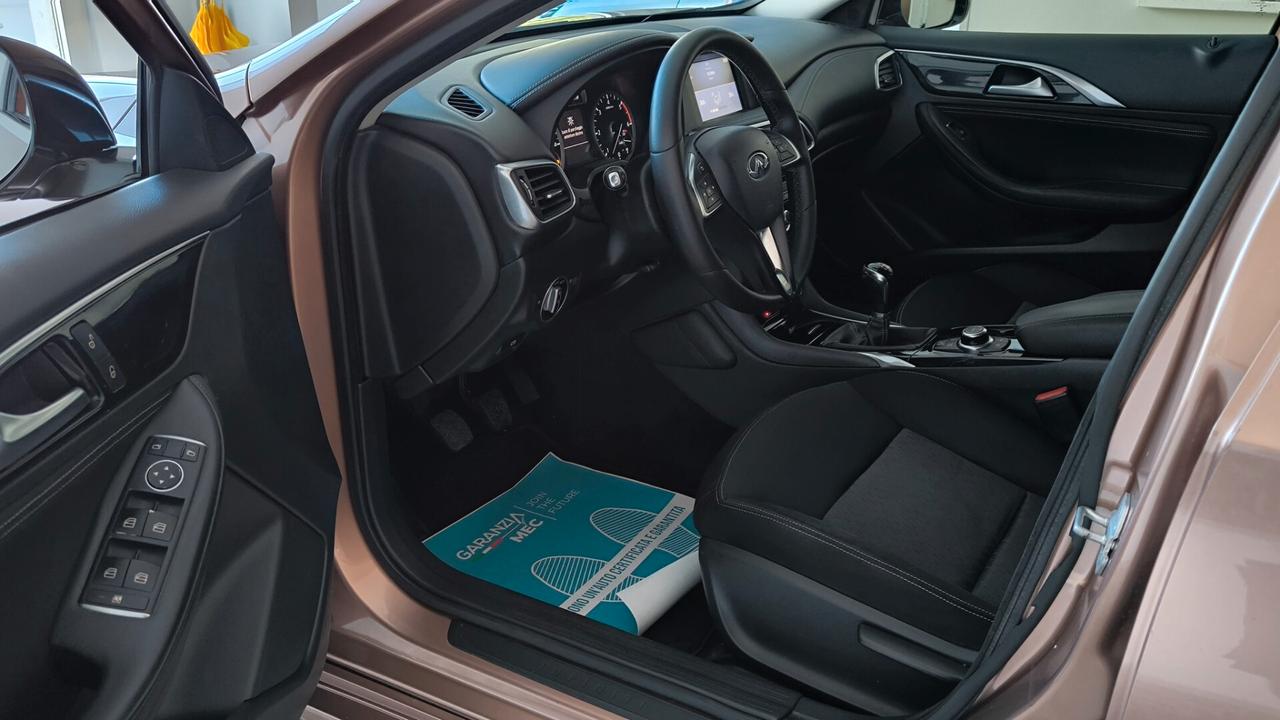 Infiniti Q30 1.5 diesel Business Executive