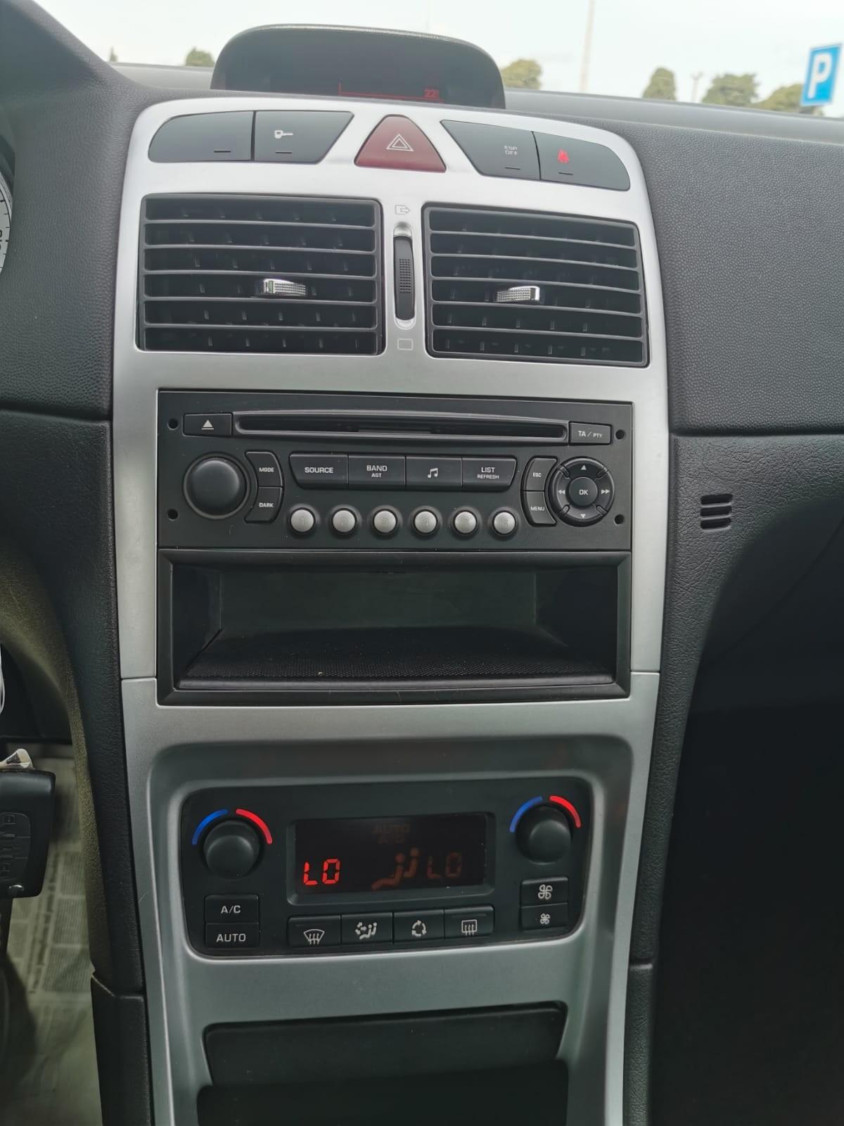 Peugeot 307 2.0 HDi FAP CC Féline