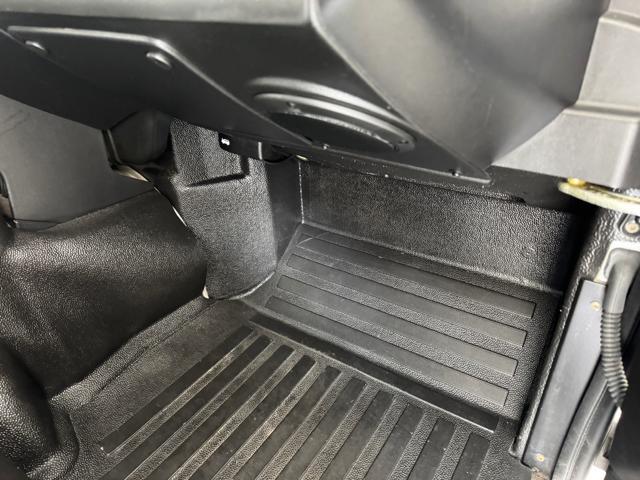LAND ROVER Defender 2.4