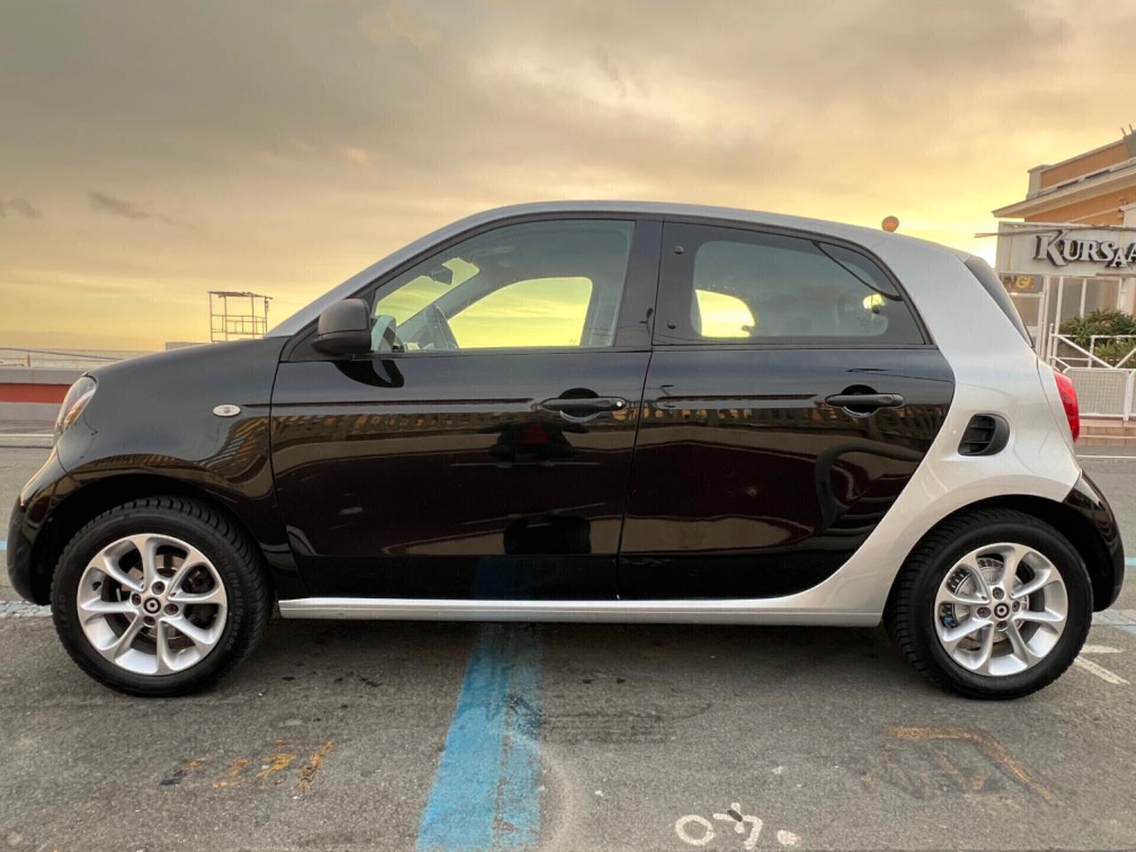 SMAR FORFOUR 70 1.0 AUTOMATICA NEOPATENTANTI