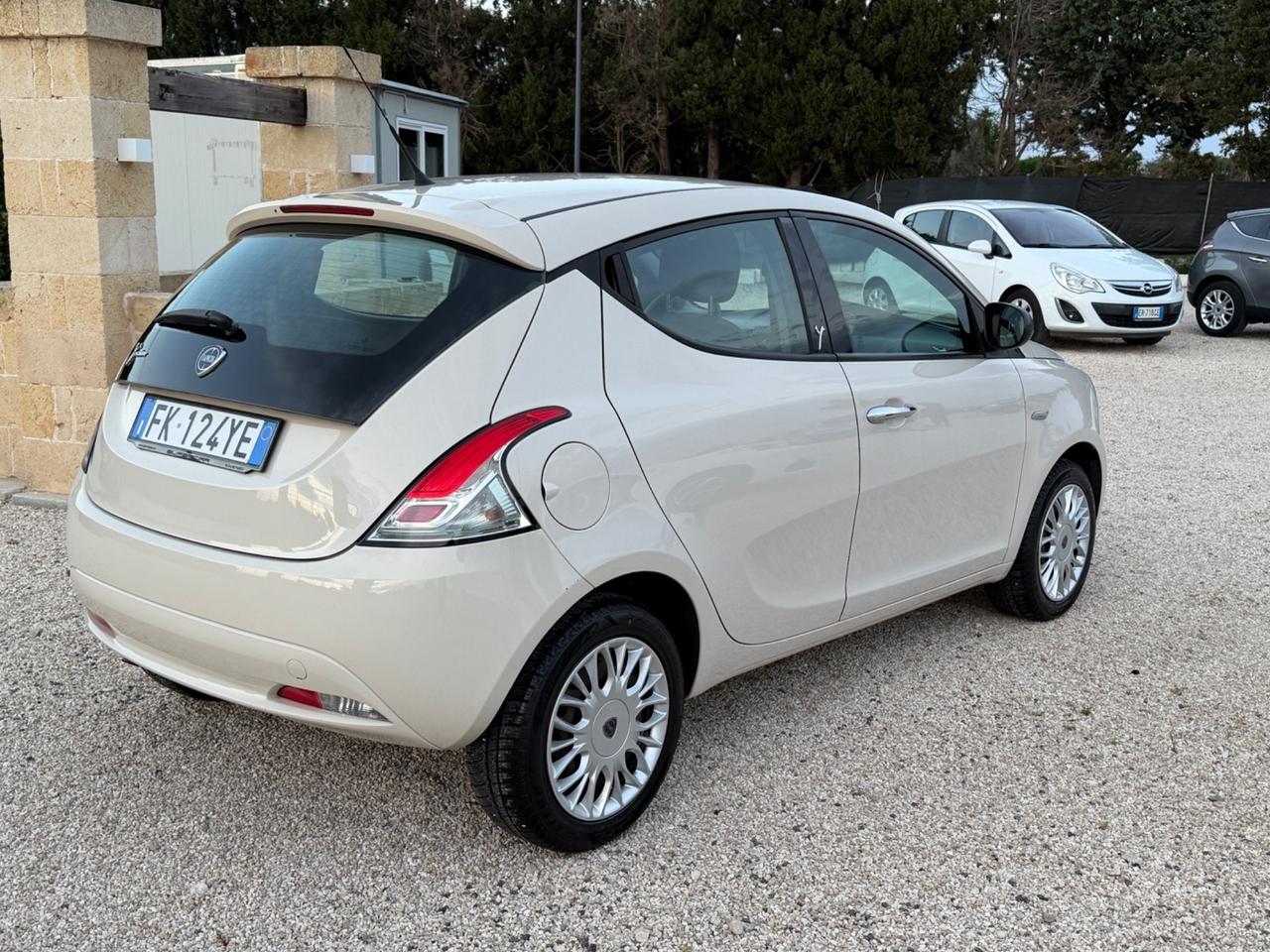 Lancia Ypsilon 1.2 69 CV 5 porte Gold