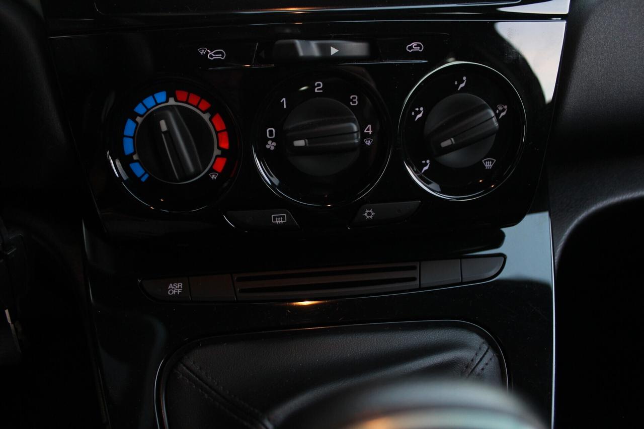 Lancia Ypsilon 1.0 Hybrid Gold