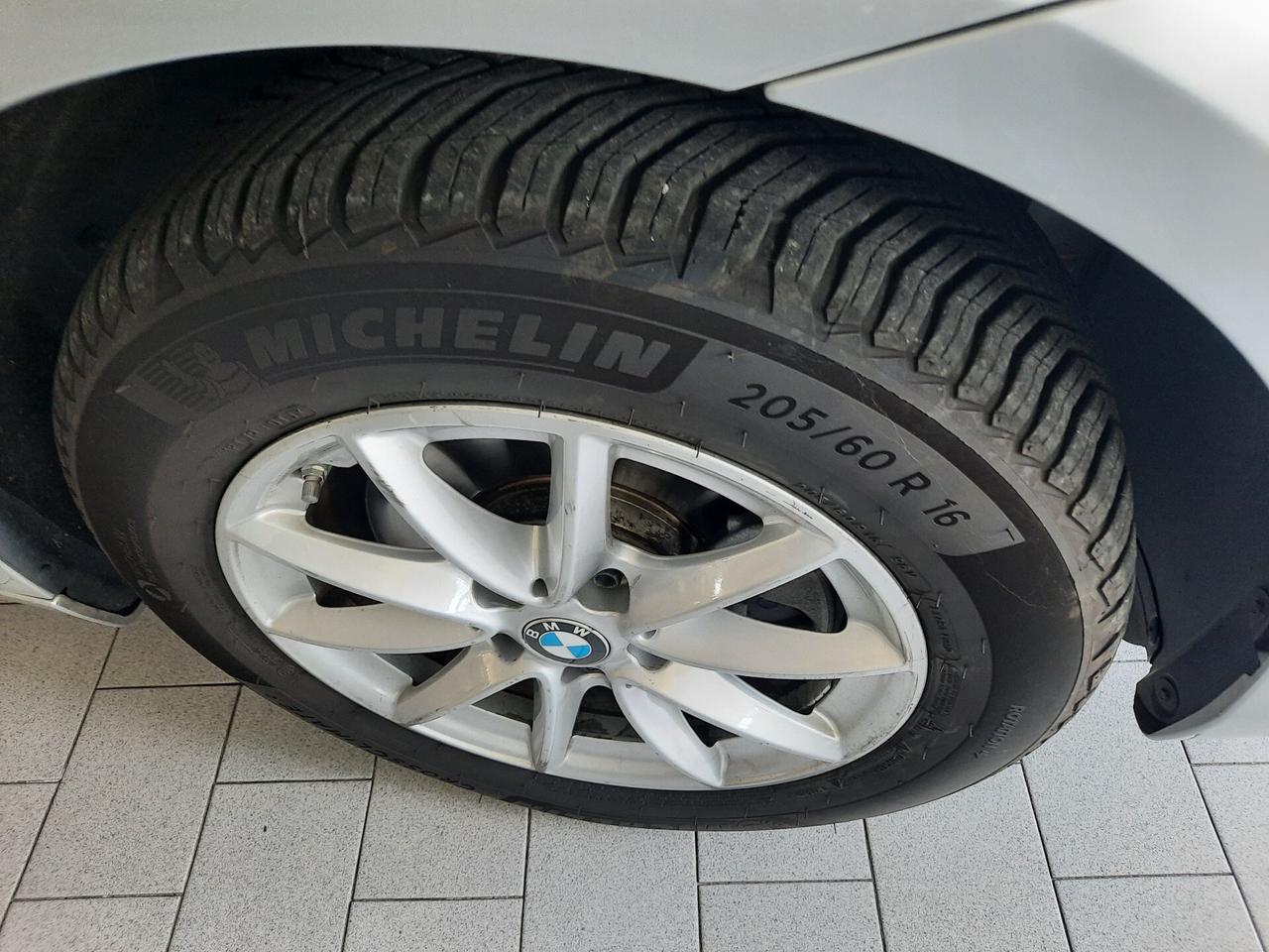 Bmw 2er Active Tourer 218d xDrive Business