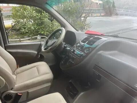 Mercedes-benz V 220 CDI cat Fashion