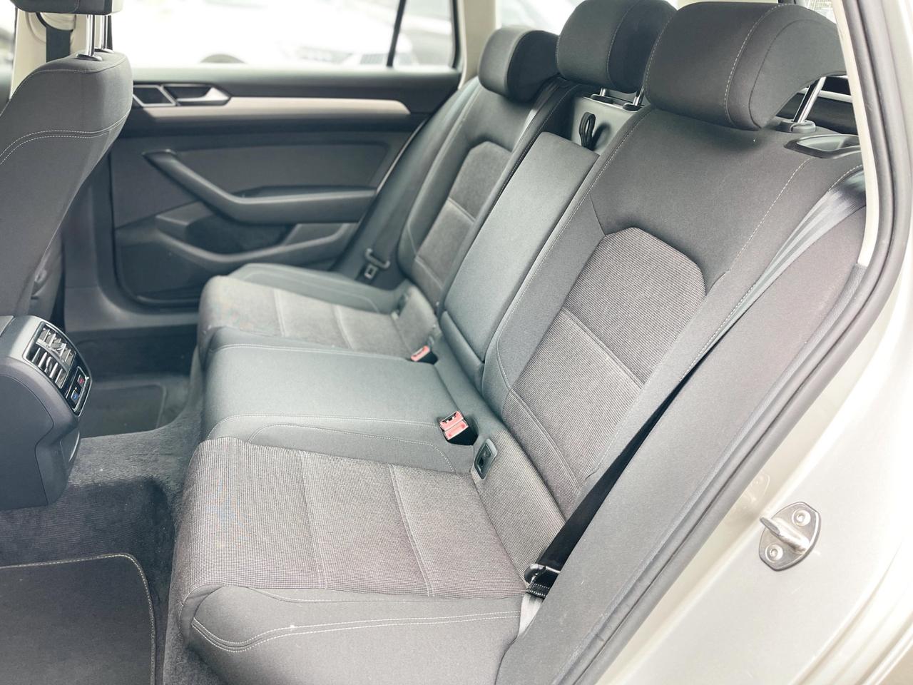 Volkswagen Passat 1.6 Diesel 120CV E6 - 2015