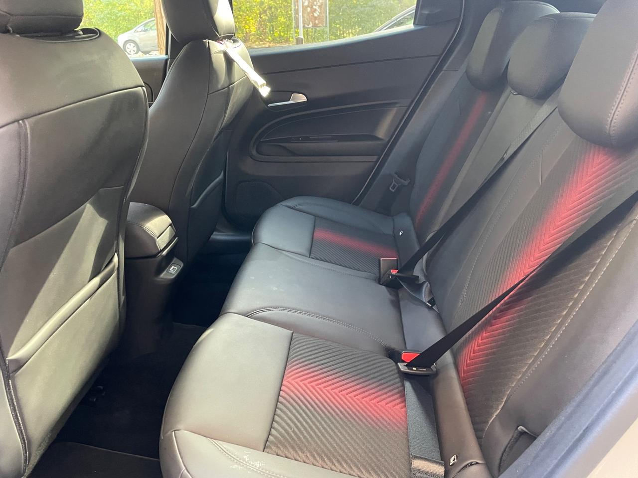 Alfa Romeo Junior 1.2 136 CV Hybrid Speciale + tech Pack