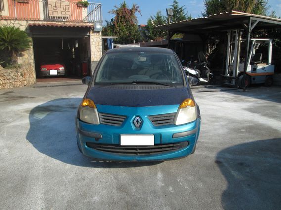 Renault Modus 1.2 16v Confort Privile 05