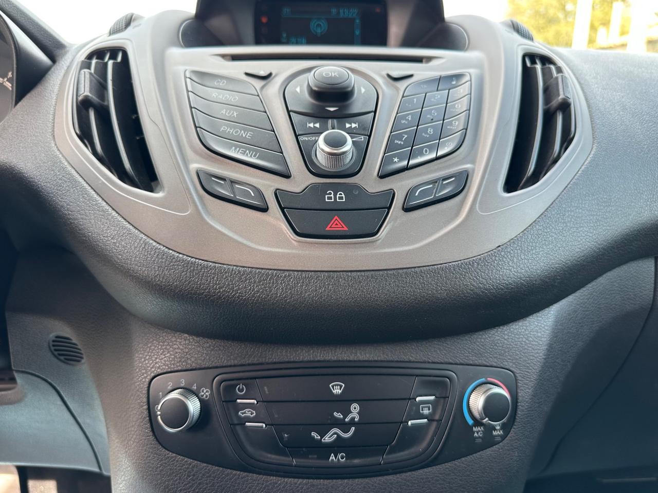 Ford Tourneo Courier 1.5 TDCI 75 CV Titanium