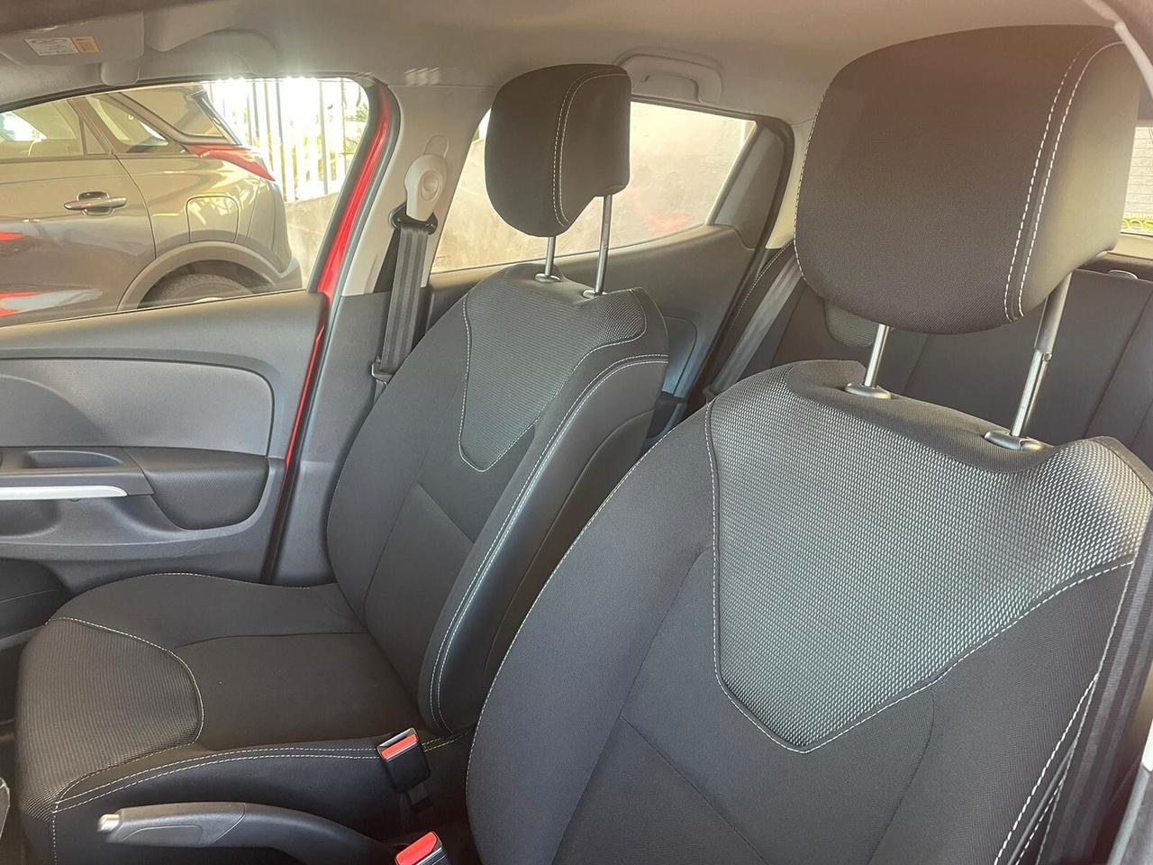 Renault Clio TCe 12V 90 CV Start&Stop 5 porte Energy Duel