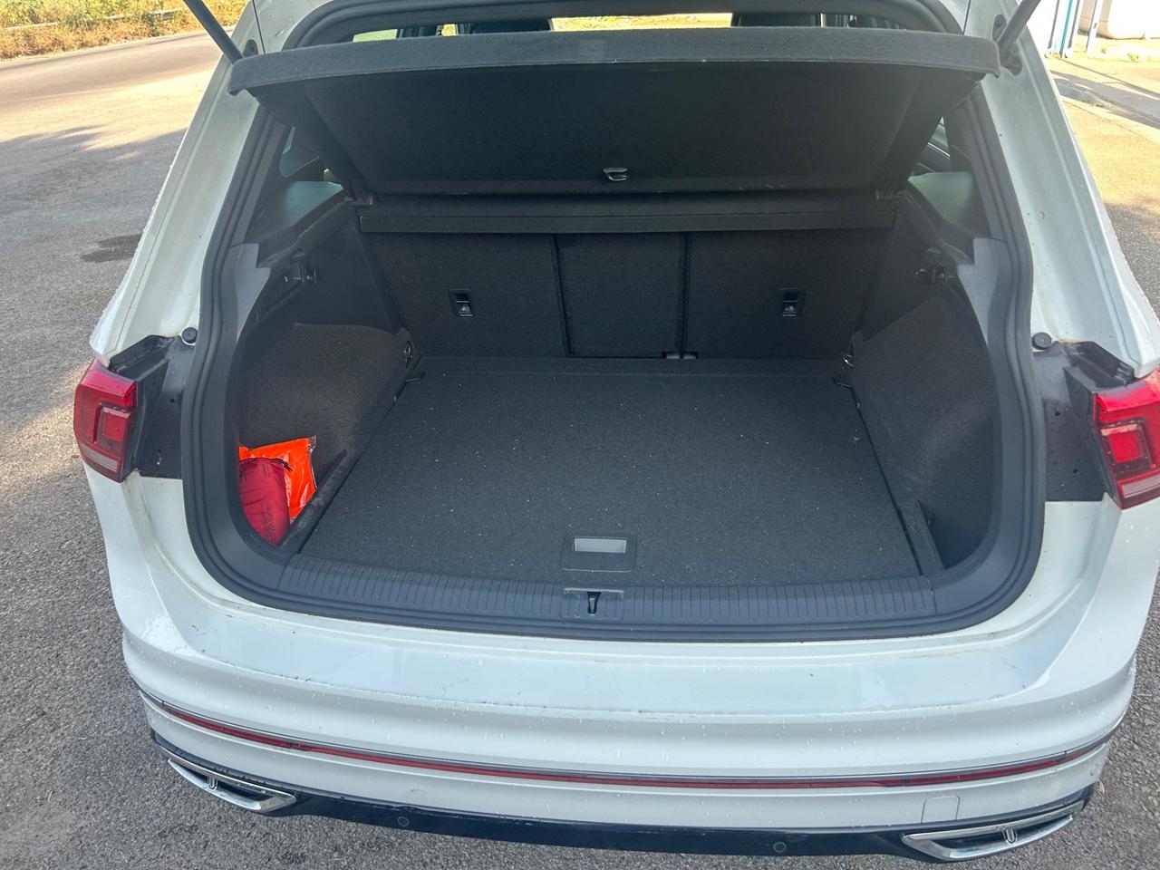 Volkswagen Tiguan 2.0 TDI 150 CV SCR DSG R-Line