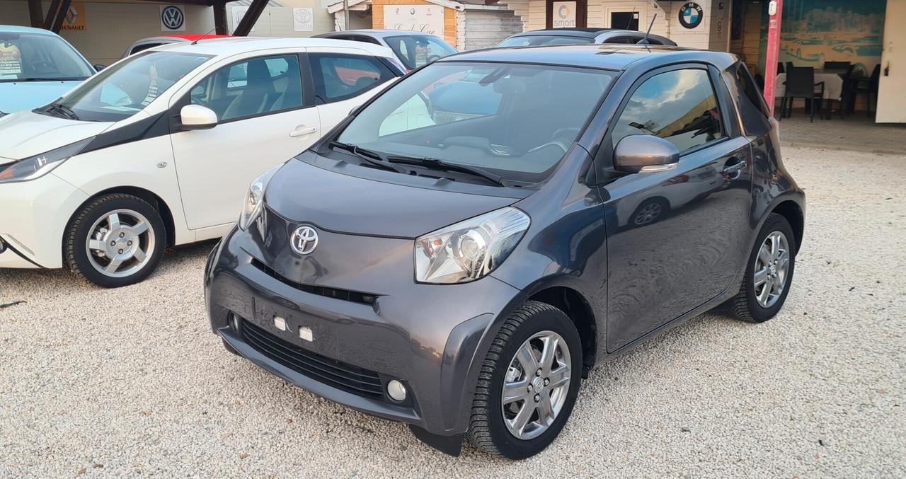 Toyota iQ 1.0