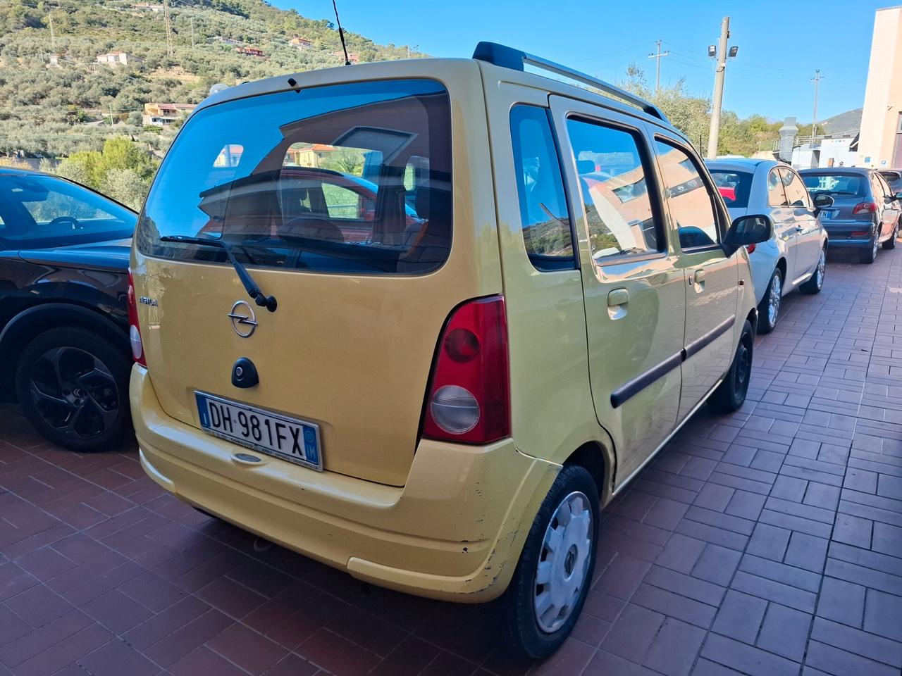 Opel Agila 1.0 12V Club