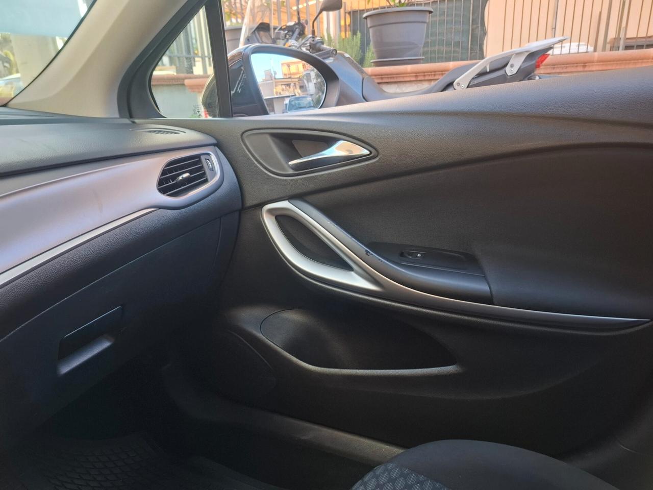 Opel Astra Sports Tourer - 1.6 CDTI Online Edition|