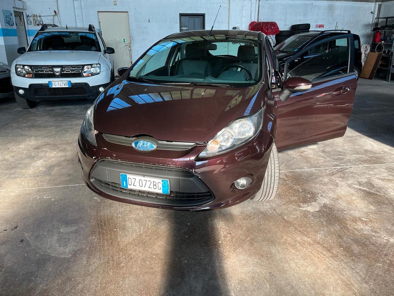 Ford fiesta 1.4benzina GpL