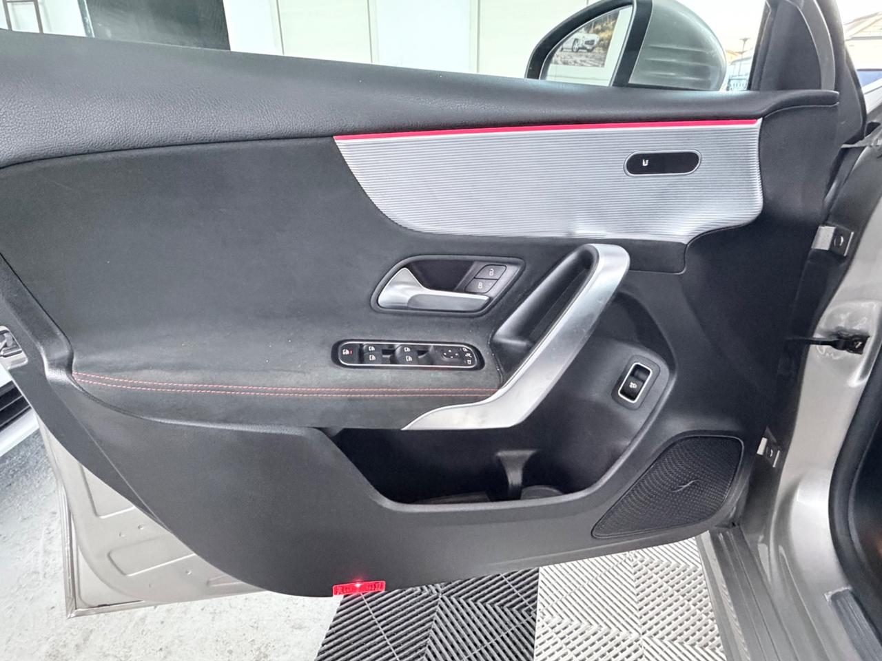 Mercedes-benz A 180d 116CV Automatic AMG-Line NEOPATENTATO