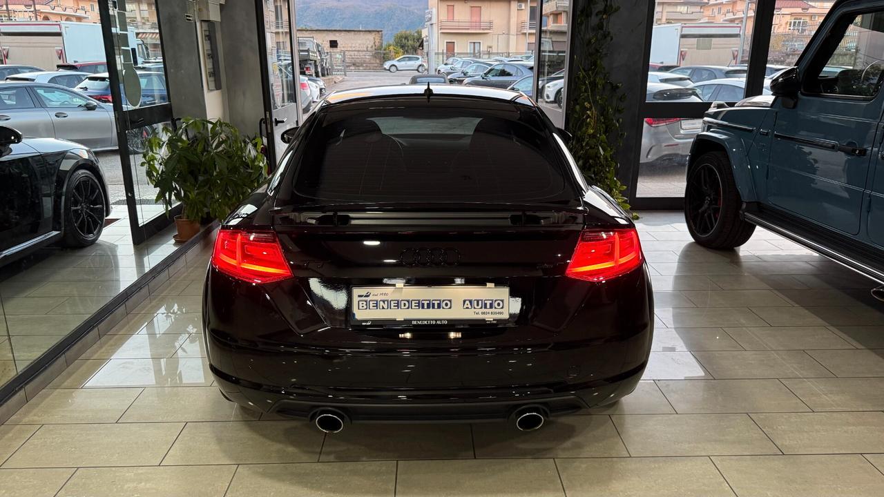 AUDI TT 2.0 TDI 184 TOTAL BLACK