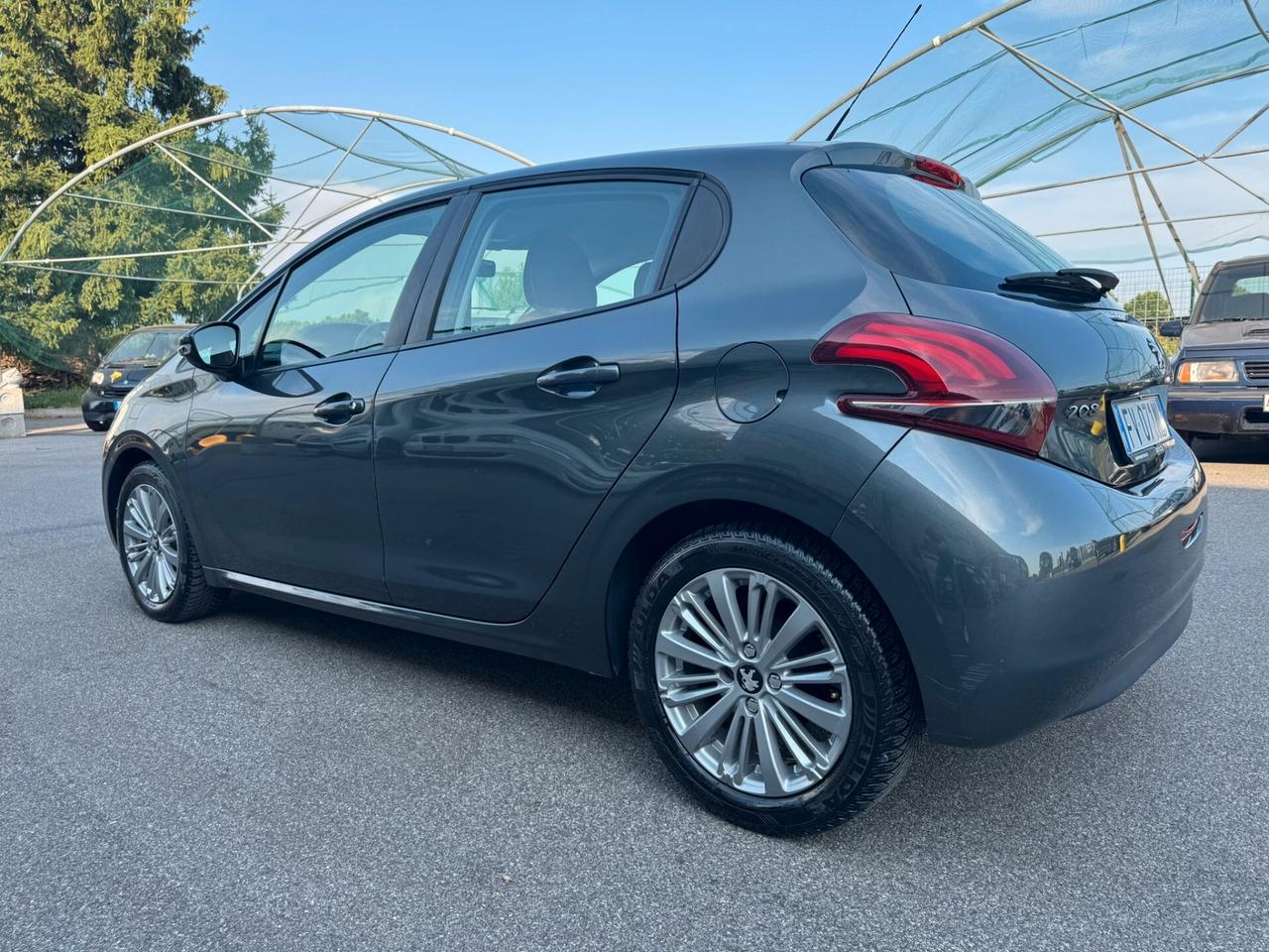 Peugeot 208 PureTech 82 5 porte Allure
