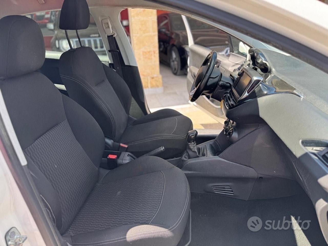 Peugeot 208 BlueHDi 100 navigaz CASTELLETTO 8
