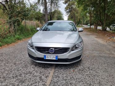 Volvo V60 2018 2.0d 120cv CAMBIO AUTOMATICO