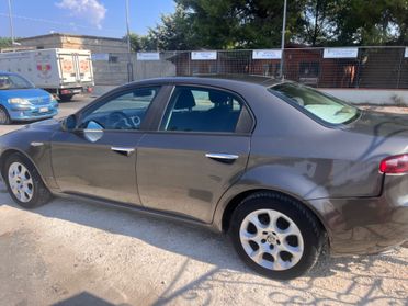 Alfa Romeo 159 1.9 JTDm Distinctive
