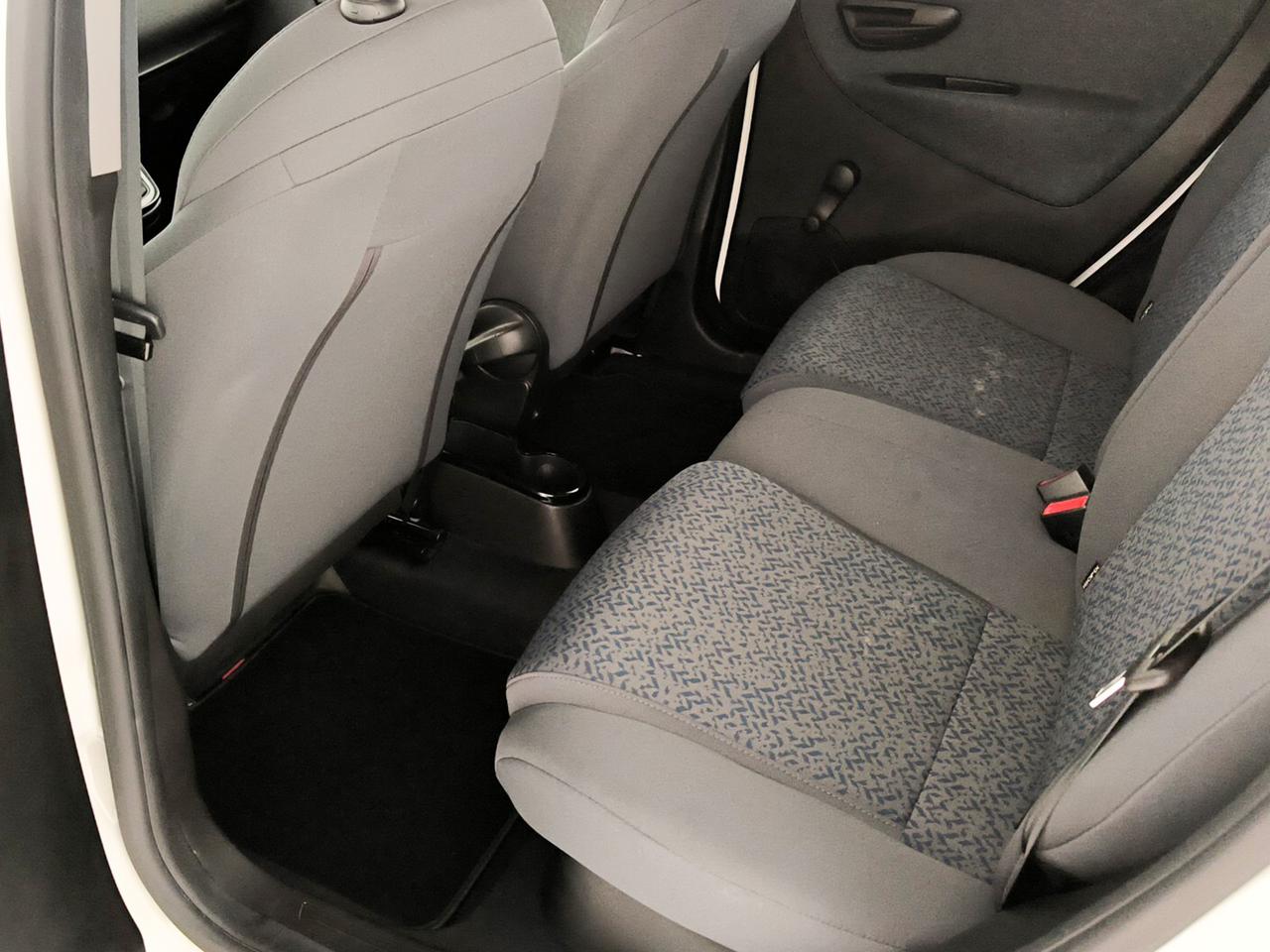 Lancia Ypsilon 1.0 firefly hybrid silver s&s 70cv