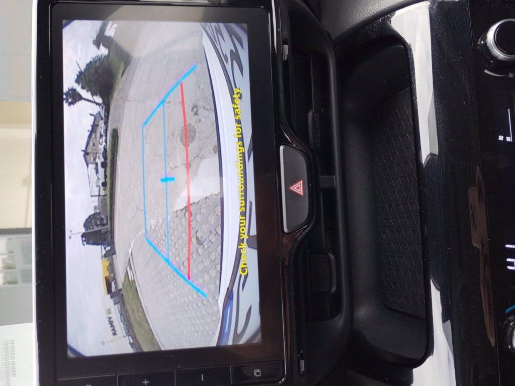 TOYOTA Yaris cross 1.5h active fwd 115cv e-cvt del 2025