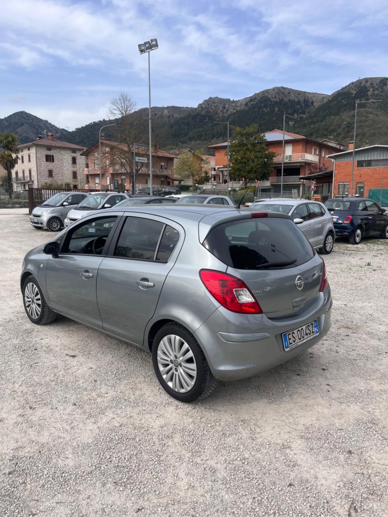 Opel Corsa 1.3 Diesel 2013 138000 km NEOPATENTATI