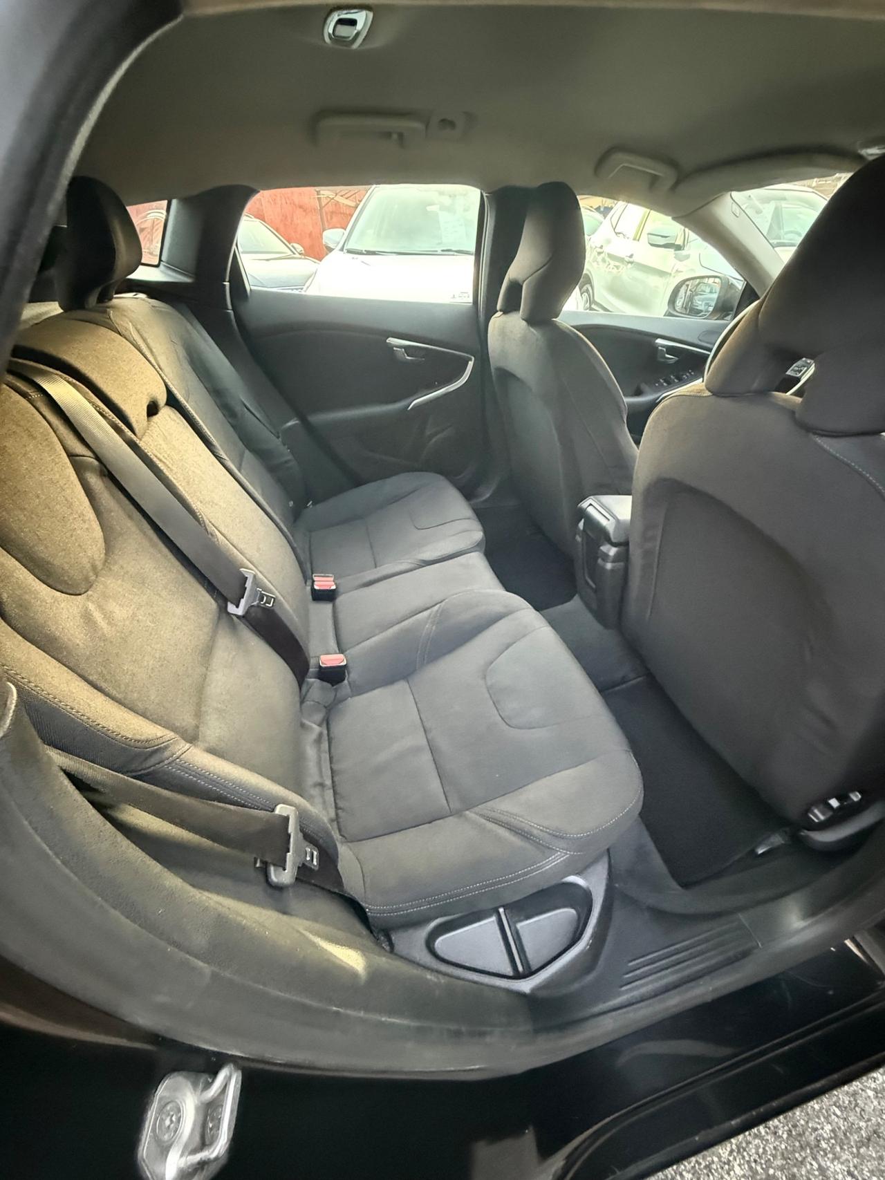 V40 D2 1.6 Summum-rate-( 125 Mila km ) -rate