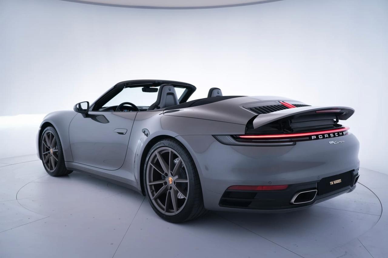 Porsche 911 Cabrio 3.0 Carrera auto