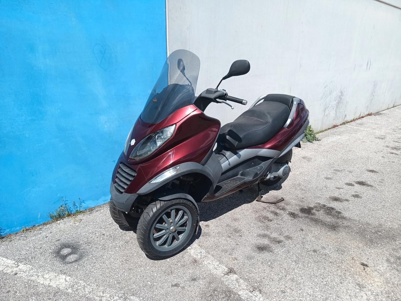 Piaggio MP3 125 Sport