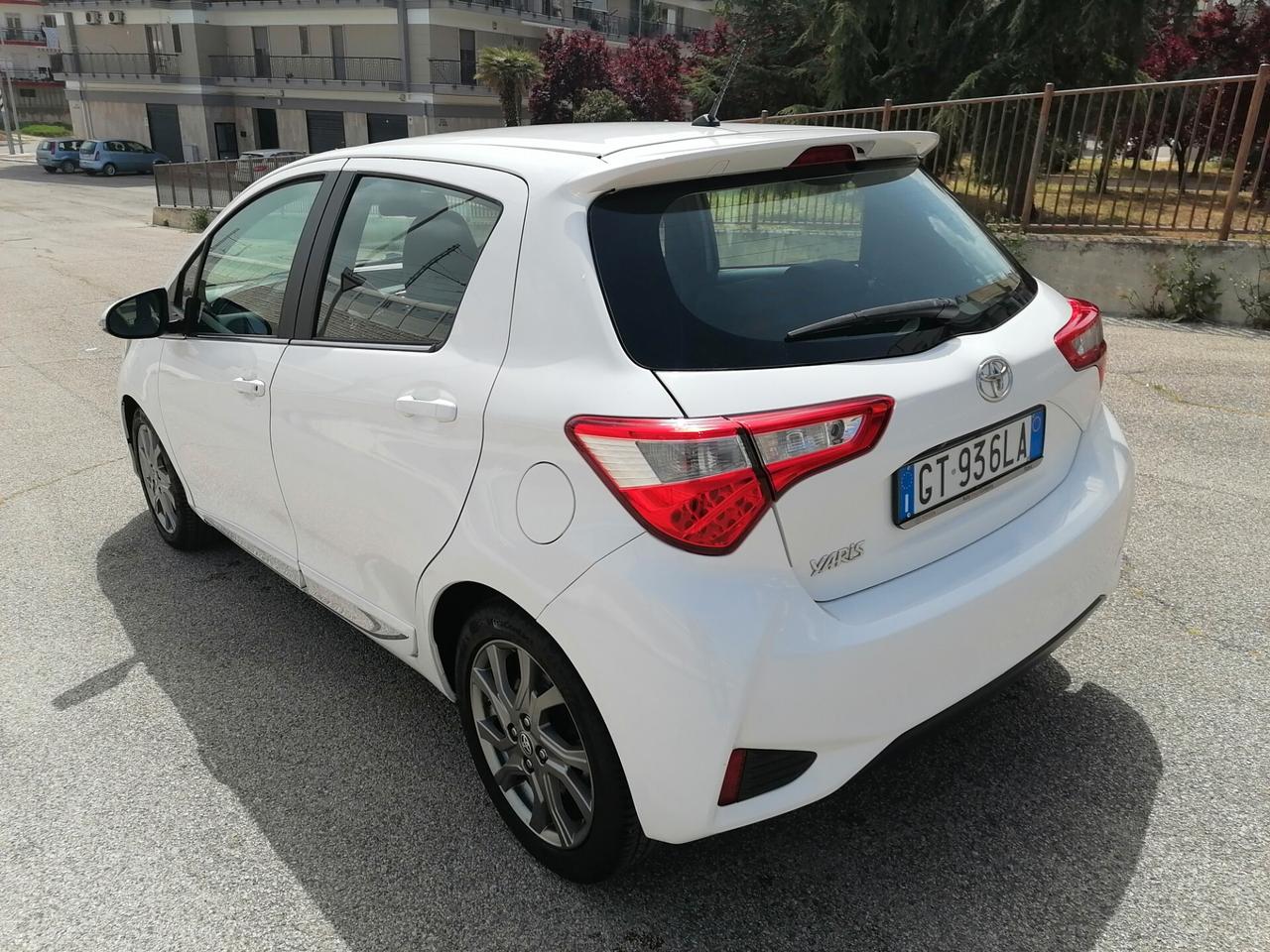 Toyota Yaris 1.4 D-4D 5 porte Lounge FULL 12/2017