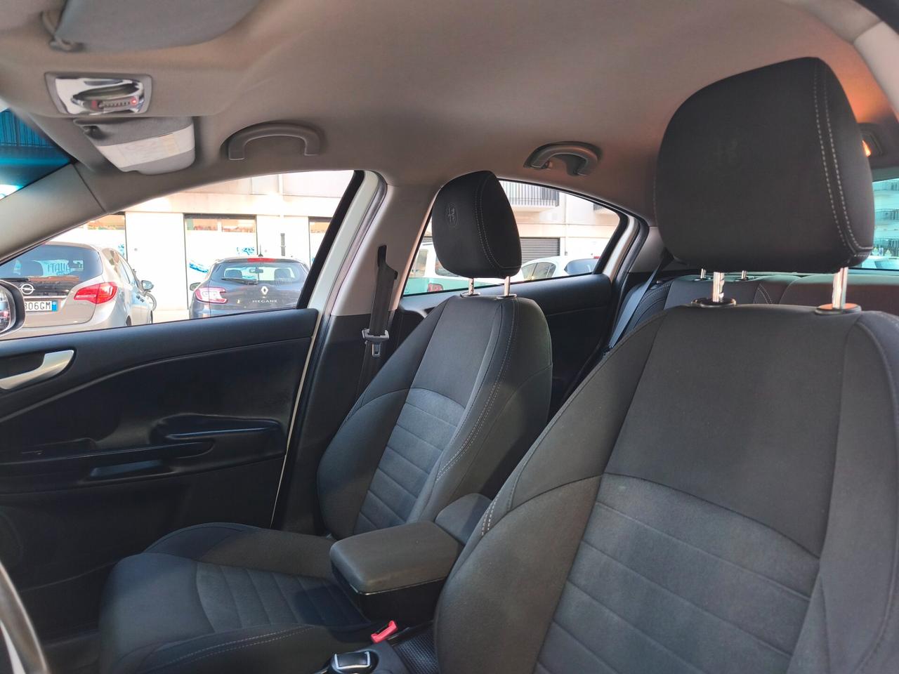 Alfa Romeo Giulietta 1.6 JTDm-2 120 CV Business
