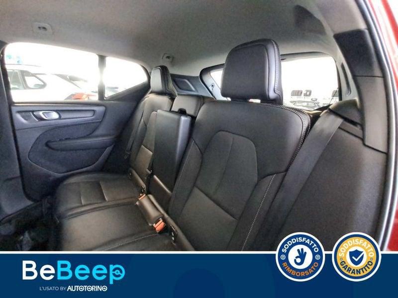 Volvo XC40 2.0 D4 MOMENTUM AWD GEARTRONIC