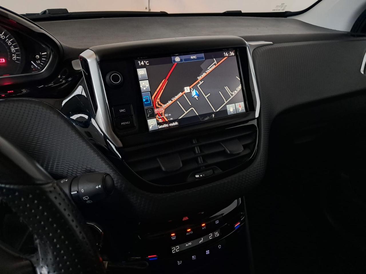 Peugeot 2008 BlueHDi 120 S&S Crossway