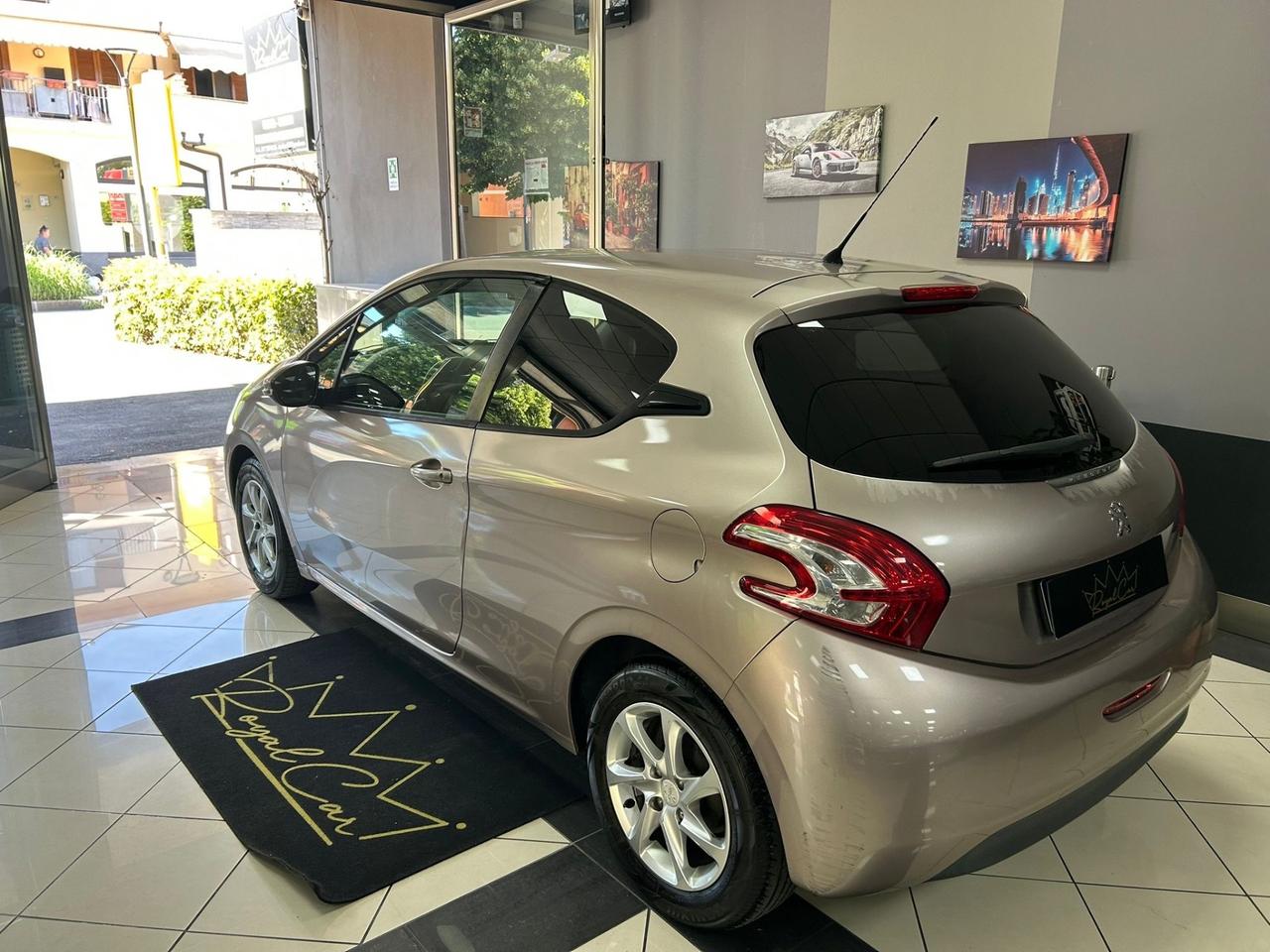 Peugeot 208 1.4 HDi 68 CV 3 porte Active