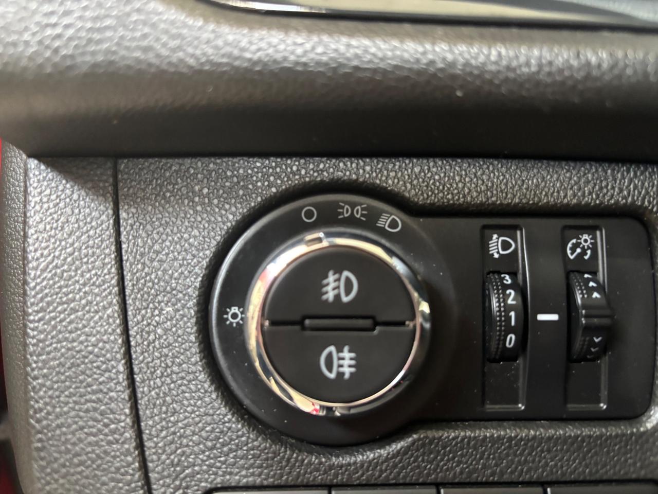 Opel Karl Rocks 1.0 73 CV