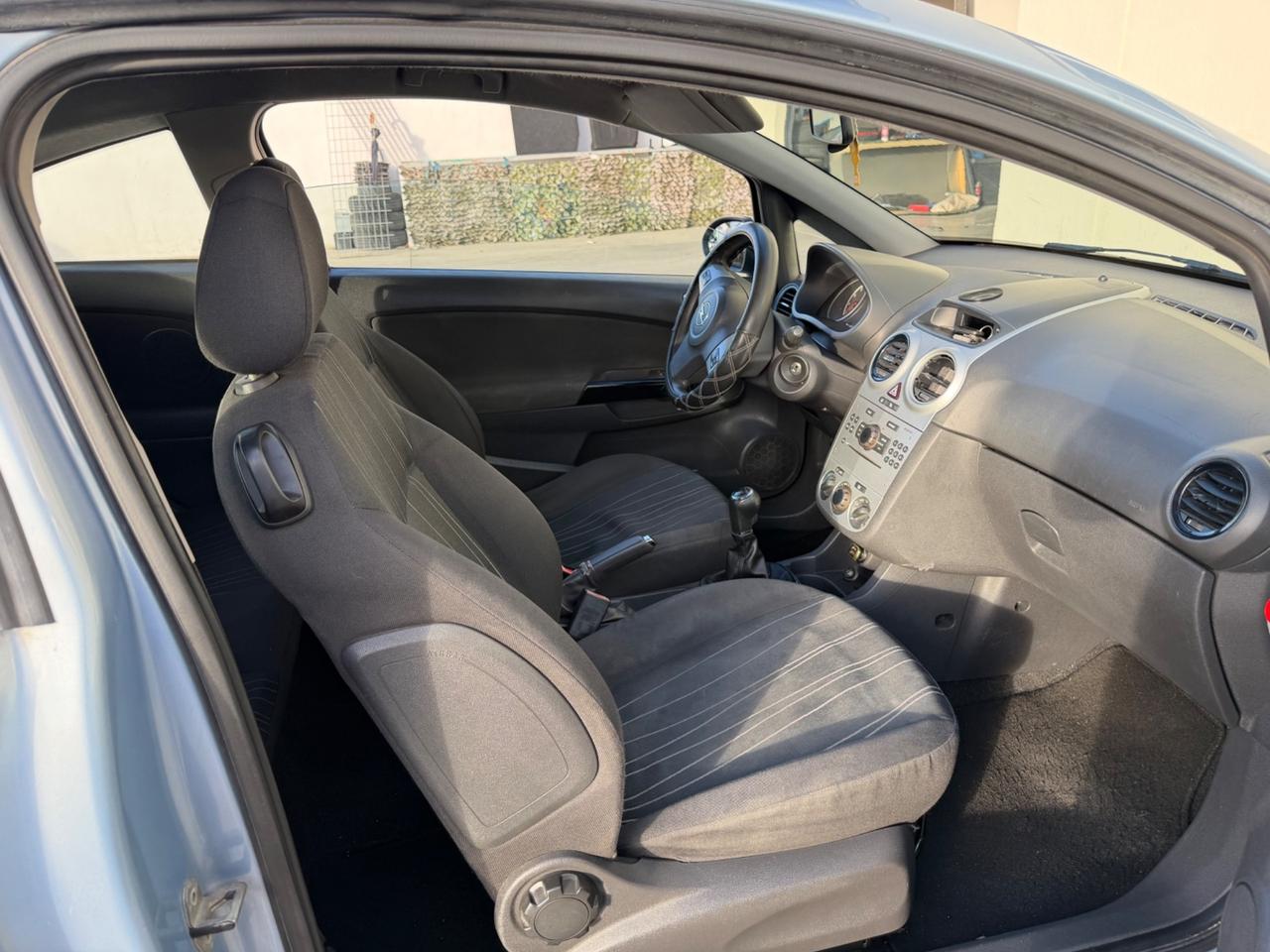 Opel Corsa 1.2 benzina 3 porte 2009
