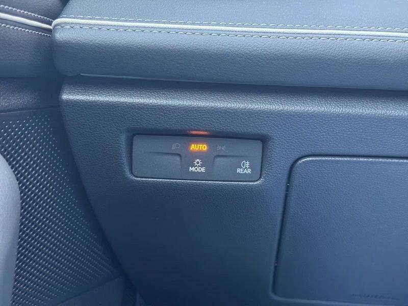 Volkswagen Passat Variant 2.0 TDI SCR EVO 110kW Business DSG Navi LED Camera
