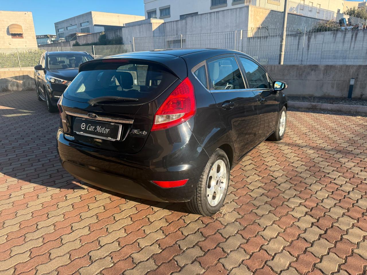 Ford Fiesta 1.4 TDCi 68CV 5 porte Titanium