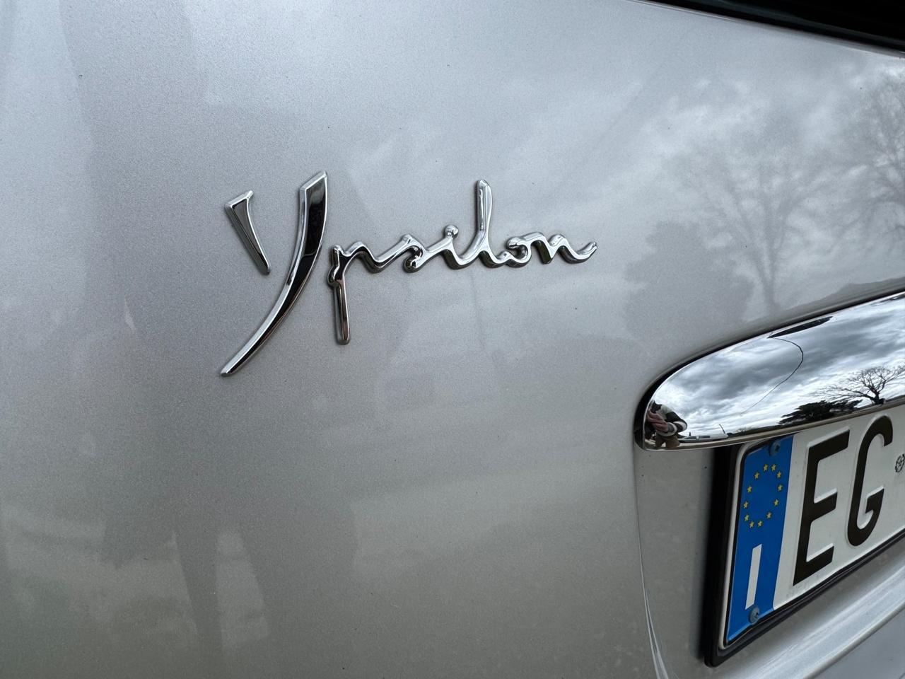 Lancia Ypsilon 1.2 69 CV Argento