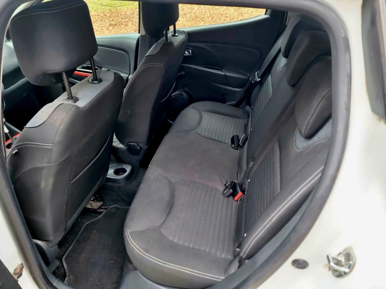 Hyundai i10 1.1 12V ADATTA A NEOPATENTATI