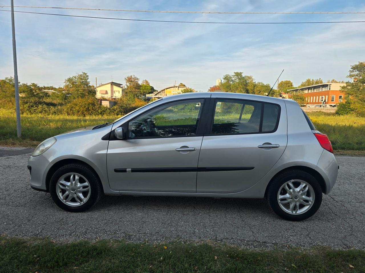 Renault Clio 1.2 Benzina con GARANZIA- NEOPATENTATI