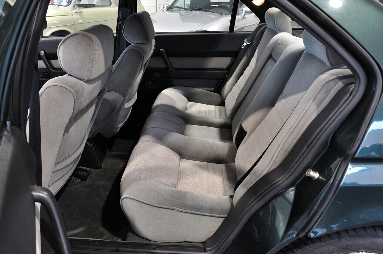 Alfa Romeo 164 2.0i Twin Spark ASI