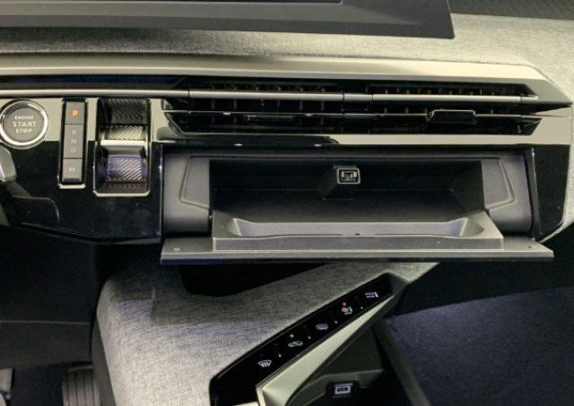 PEUGEOT 5008 Hybrid 145 e-DCS6 Allure