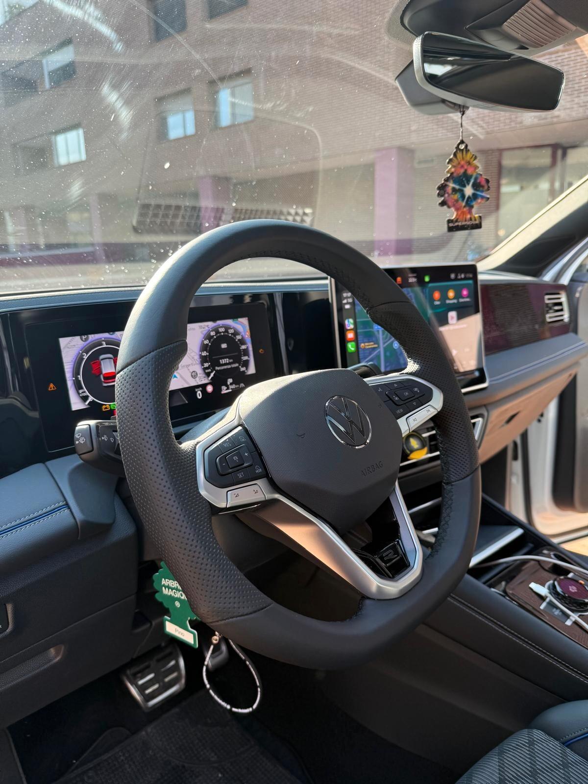 Volkswagen Tiguan 2.0 TDI 150 CV SCR DSG R-Line