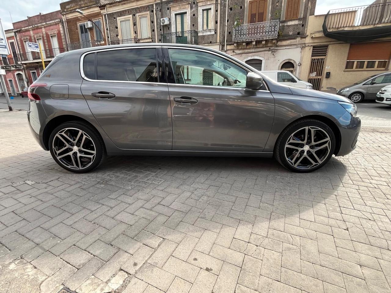 Peugeot 308 BlueHDi 130 S&S Allure TETTO