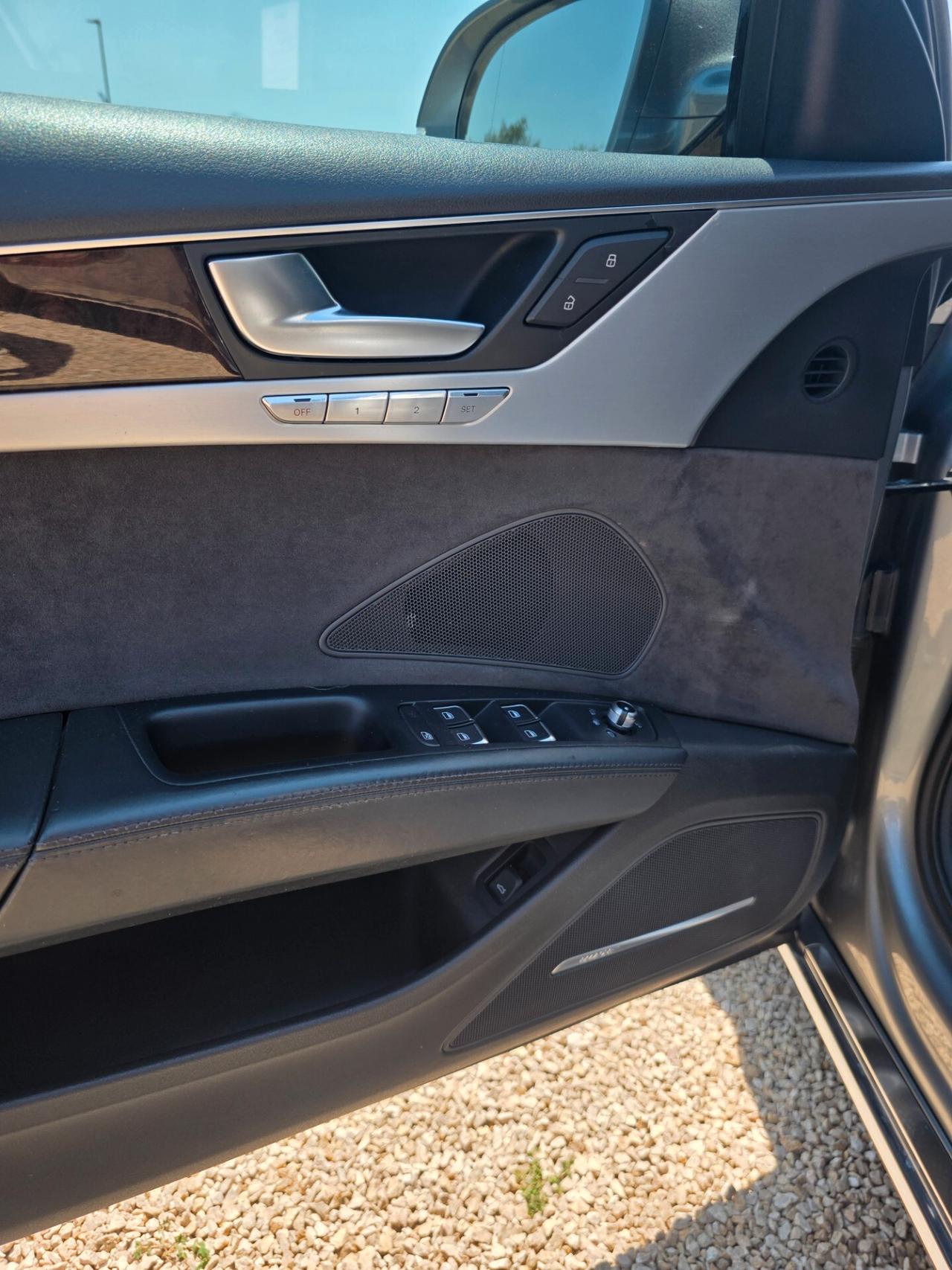 Audi A8 4.2 V8 TDI quattro tiptronic