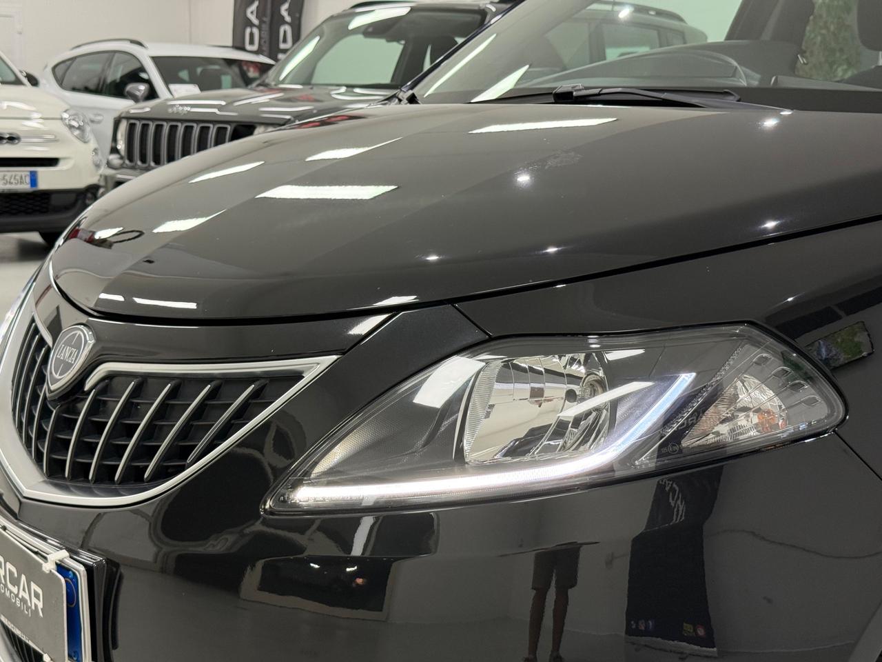 Lancia Ypsilon 1.0 Hybrid Gold *CARPLAY*CAMERA
