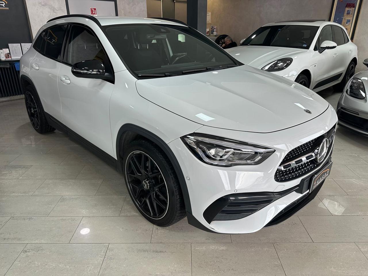 Mercedes-Benz GLA 180 CDI Premium GLA 180 D #8995