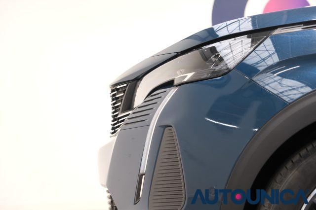 PEUGEOT 3008 HYBRID4 300 E-EAT8 ALLURE PACK
